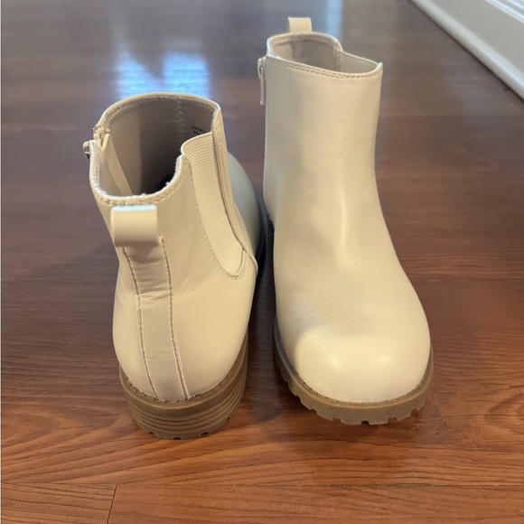 White ankle booties - Picture 3 of 6